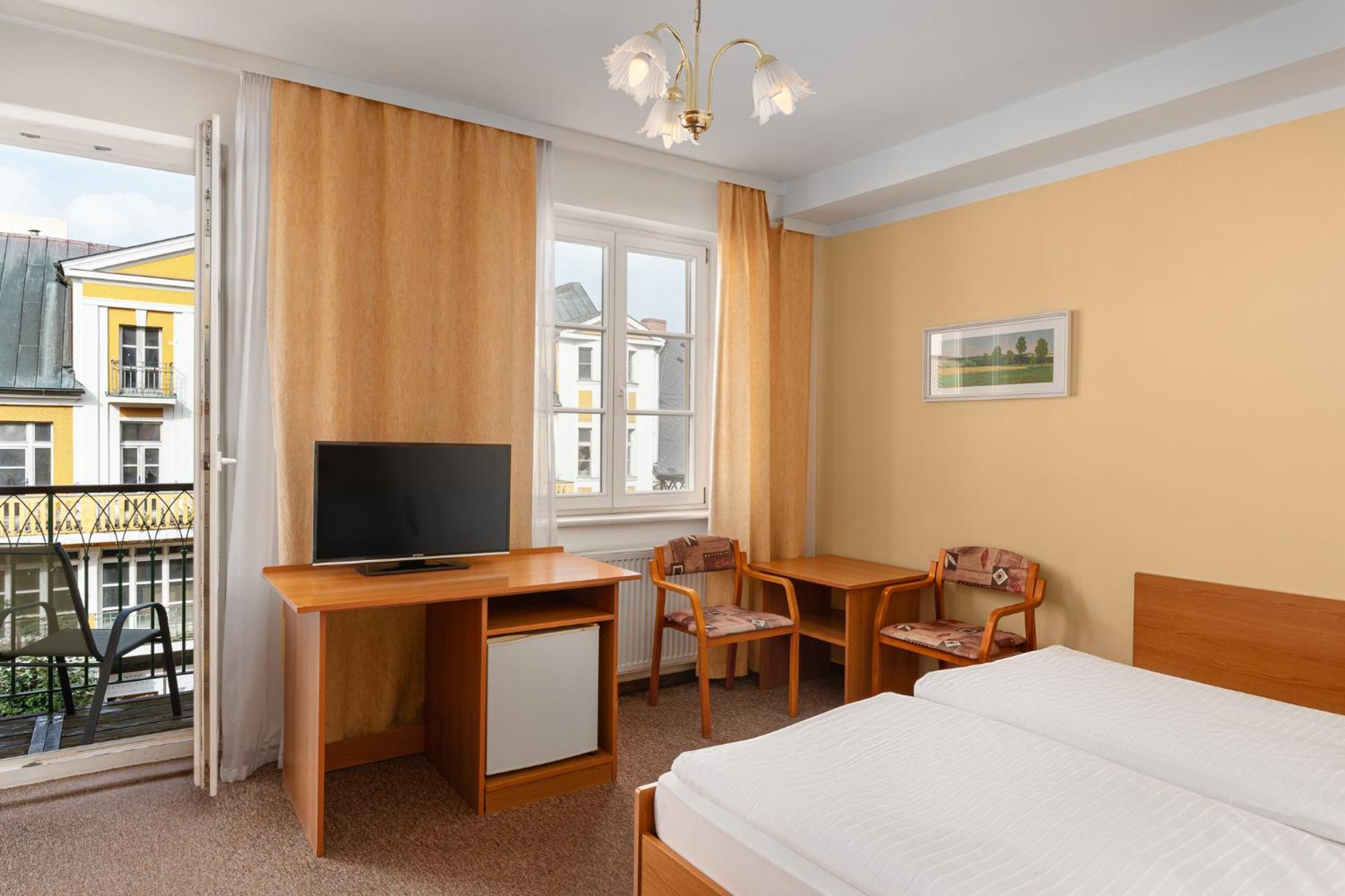 Otava - Vedlejsi Budova Frantiskovy Lazne Bagian luar foto